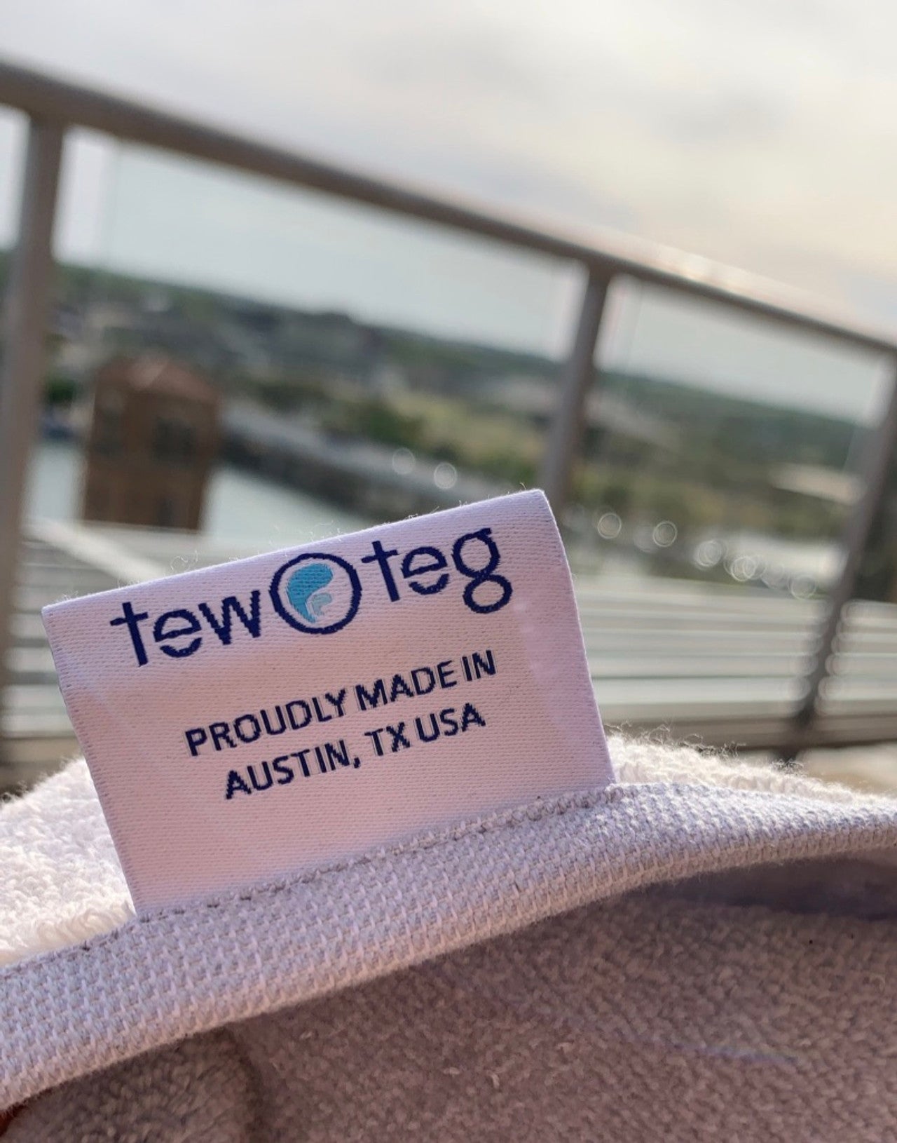 TewTeg Performance Towel Black/Grey - Premium Car Seat Wrap & Towel